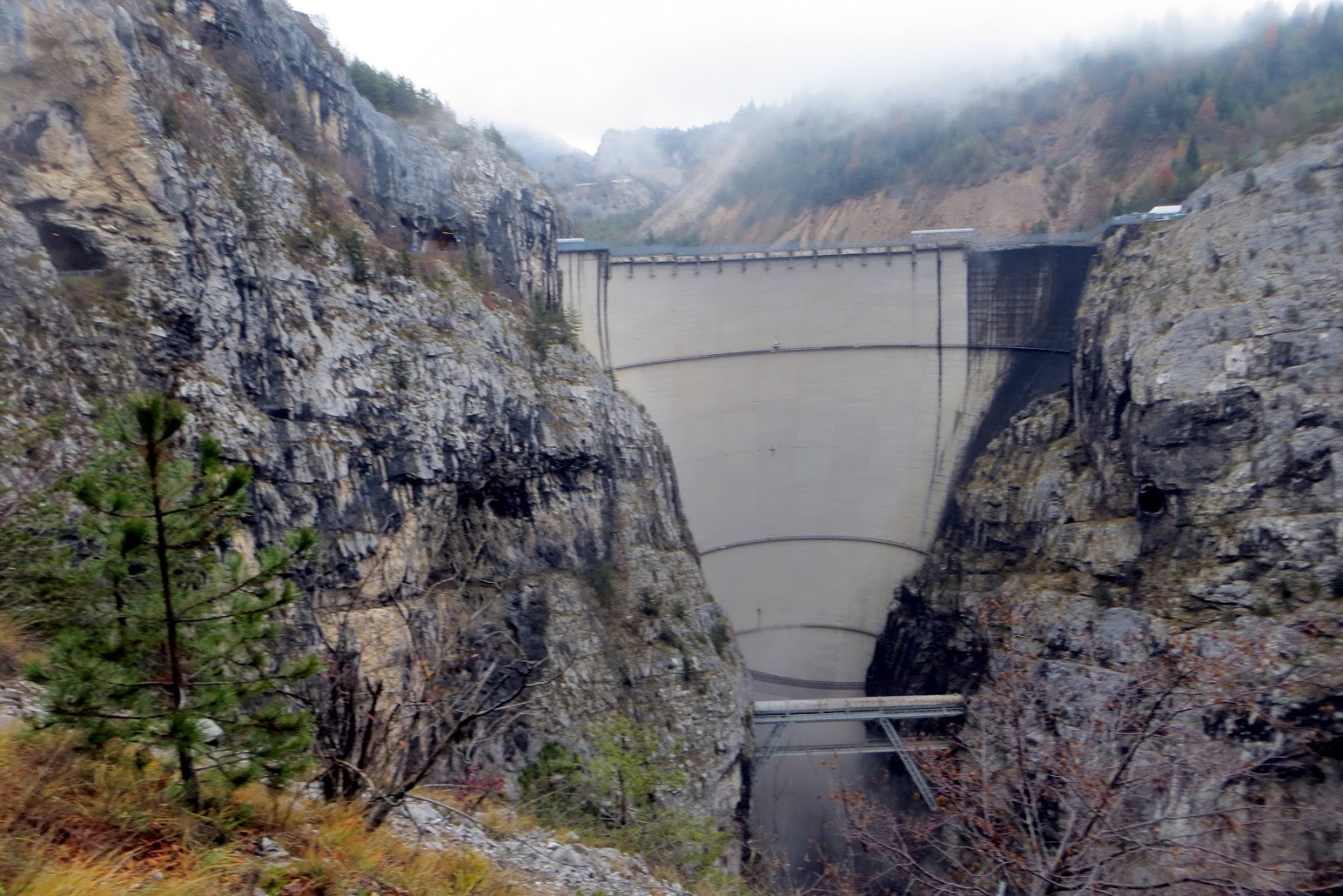 Panorama della diga del Vajont